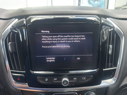 Used 2023 Chevrolet Traverse RS AWD/4WD image 38
