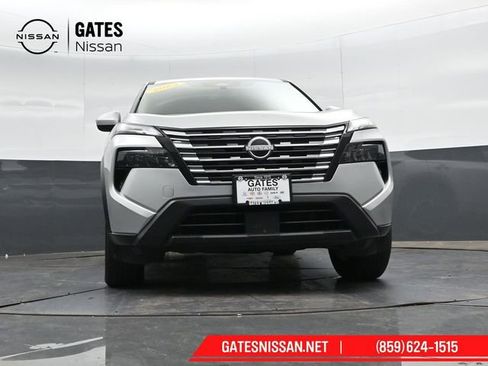 Used 2025 Nissan Rogue SV AWD/4WD image 45