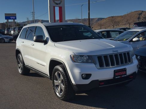 Used 2013 Jeep Grand Cherokee Trailhawk image 7