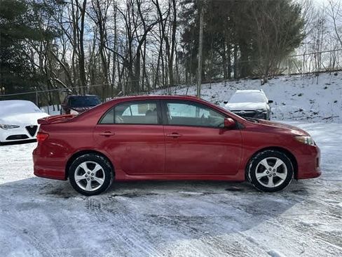 Used 2011 Toyota Corolla S image 3