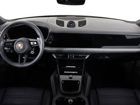 Used 2025 Porsche Cayenne E-Hybrid Coupe image 11