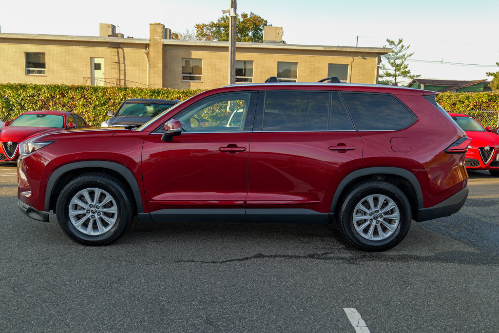 Used 2024 Toyota Grand Highlander AWD image 4