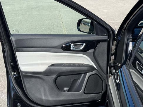 New 2026 Jeep Compass Limited image 19