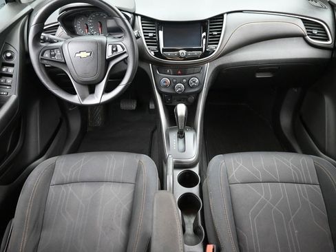 Used 2017 Chevrolet Trax LT AWD/4WD image 12