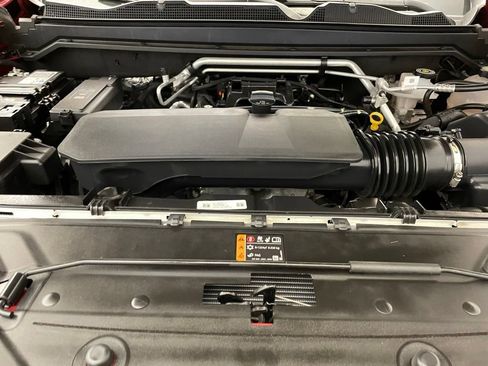 Used 2026 Chevrolet Colorado ZR2 w/ Technology Package AWD/4WD image 34