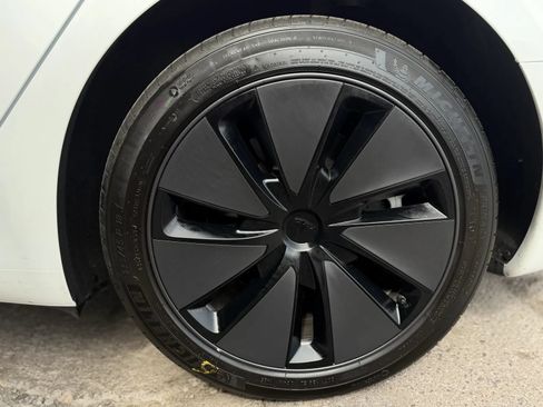 Used 2025 Tesla Model 3 Long Range RWD image 41