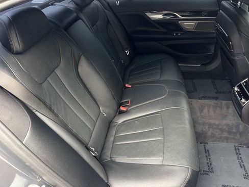 Used 2020 BMW 740i w/ M Sport Package image 20