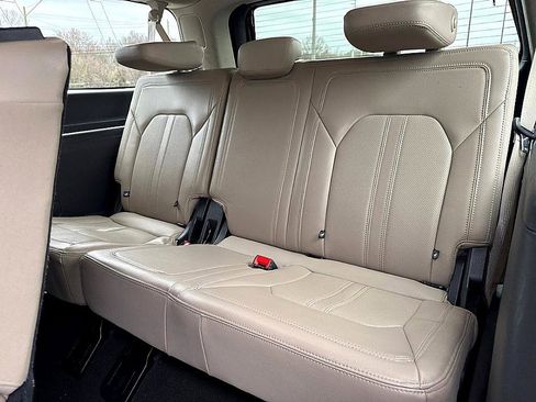 Used 2024 Ford Expedition Max Limited image 10