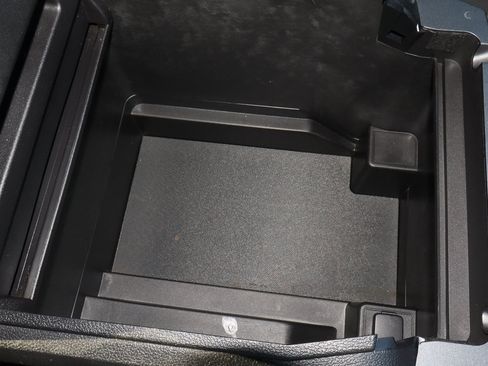 Used 2018 Ford F150 XLT w/ Equipment Group 302A Luxury AWD/4WD image 27