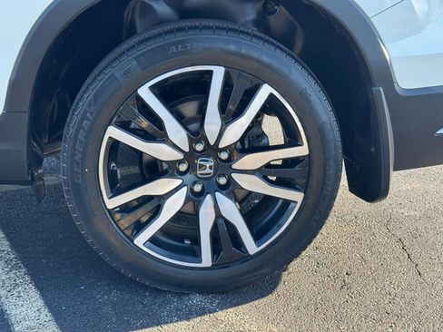 Used 2019 Honda Pilot Touring image 7