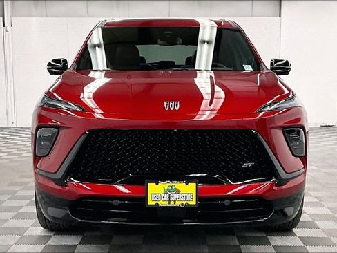 Used 2025 Buick Enclave Sport Touring w/ Power Package image 4