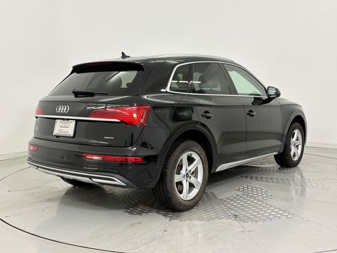 Used 2023 Audi Q5 2.0T Premium w/ Convenience Package image 9