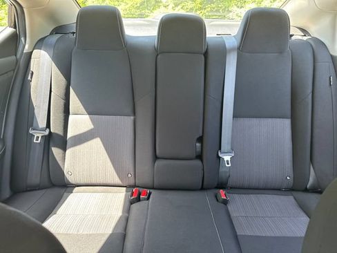 Used 2022 Nissan Sentra SV FWD image 32