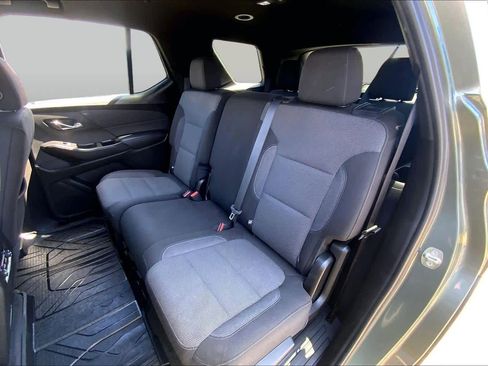 Used 2023 Chevrolet Traverse LT FWD image 21
