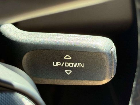 Used 2024 Porsche 718 Cayman w/ Sport Chrono Package image 51