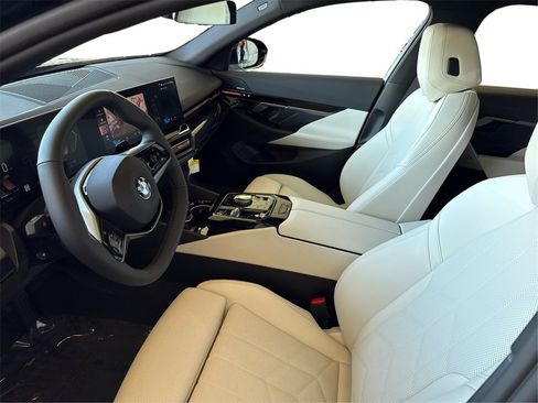 New 2026 BMW 530i image 9