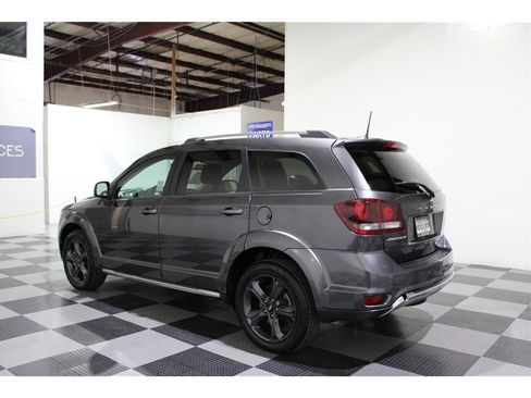 Used 2020 Dodge Journey Crossroad image 6