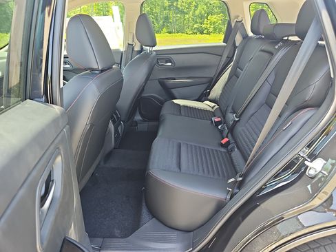 New 2026 Nissan Rogue SV AWD/4WD image 26