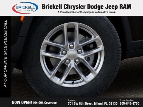 Used 2025 Jeep Grand Cherokee Laredo X AWD/4WD image 10