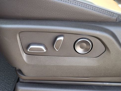 New 2025 GMC Sierra 2500 Denali w/ Denali Reserve Package image 17