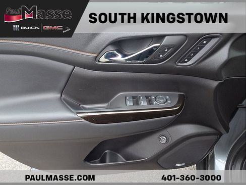 Used 2023 GMC Acadia AT4 w/ Technology Package AWD/4WD image 8