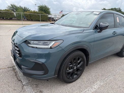Used 2023 Honda HR-V Sport image 1