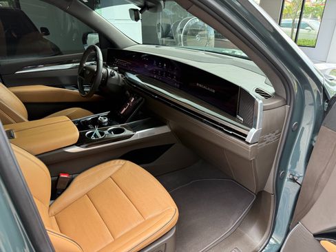 Used 2025 Cadillac Escalade Premium Luxury w/ Touring Package AWD/4WD image 35