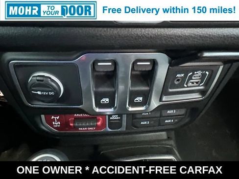 Used 2025 Jeep Wrangler Sport AWD/4WD image 28