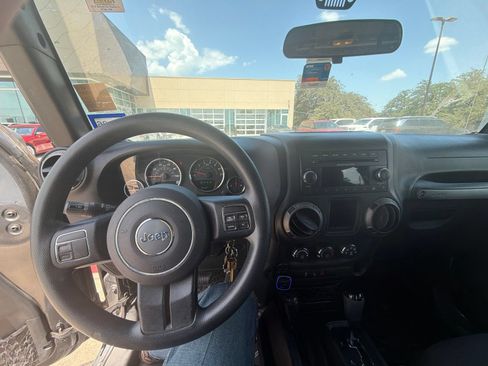 Used 2016 Jeep Wrangler Unlimited Sport AWD/4WD image 9