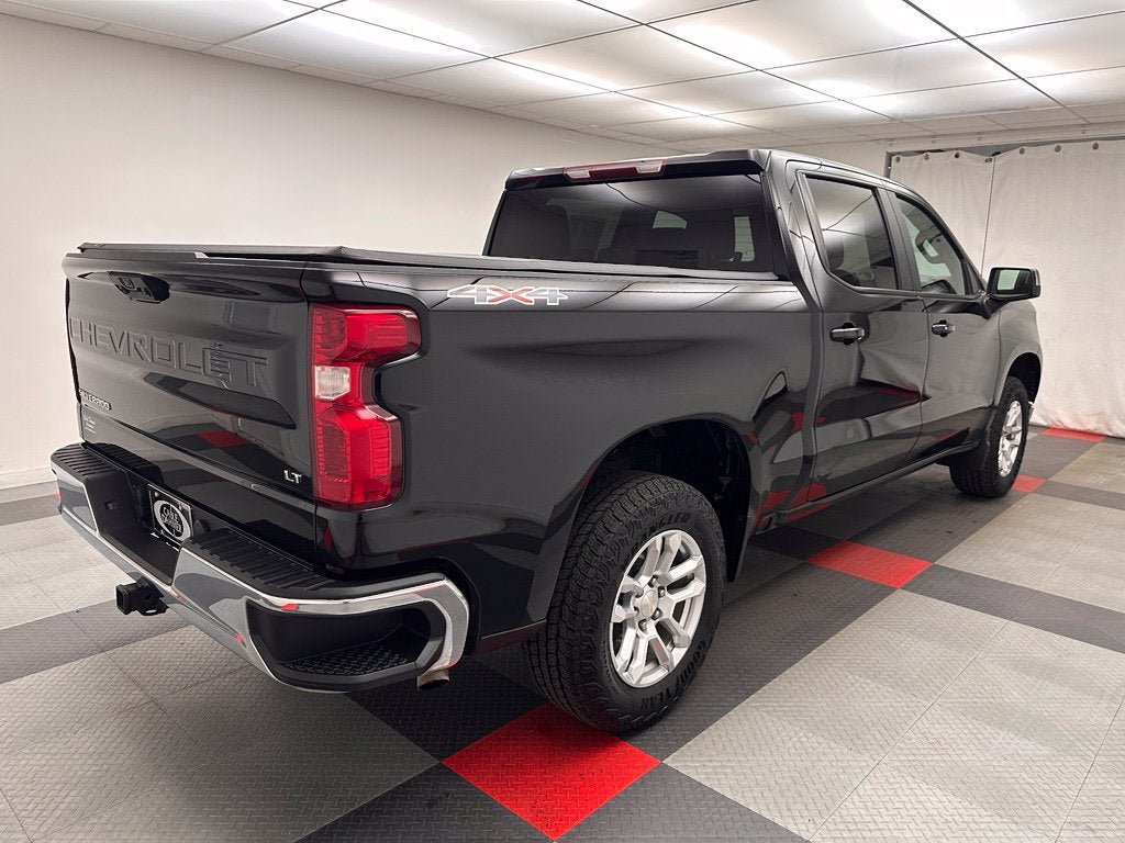 Used 2024 Chevrolet Silverado 1500 LT AWD/4WD image 6