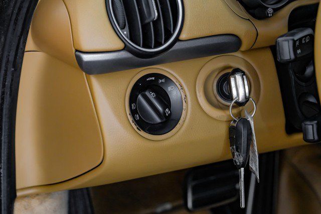 Used 2009 Porsche Boxster RWD image 17