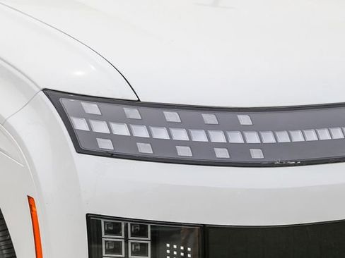 New 2026 Hyundai Ioniq 9 Calligraphy AWD/4WD image 5