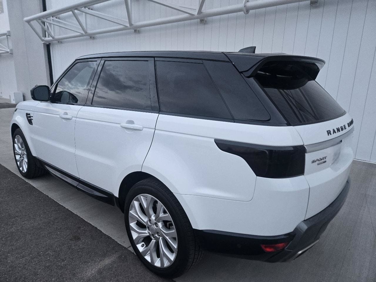 Used 2019 Land Rover Range Rover Sport HSE AWD/4WD image 12