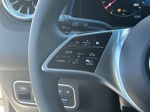 New 2026 Mercedes-Benz GLB 250 image 25