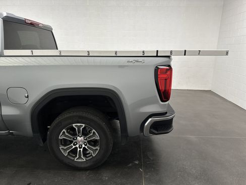 Used 2025 GMC Sierra 1500 SLT image 6