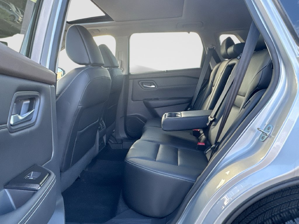 Used 2022 Nissan Rogue SL w/ SL Premium Package FWD image 27