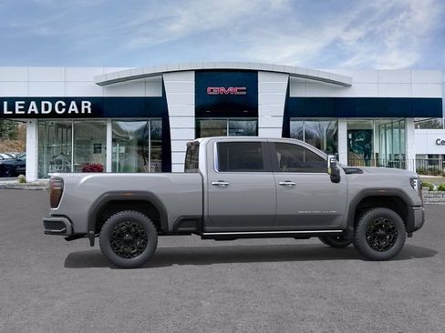 Used 2026 GMC Sierra 2500 Denali Ultimate w/ LPO, Black Badging Package AWD/4WD image 5