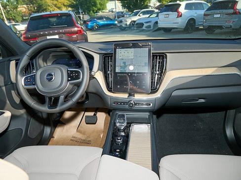 New 2026 Volvo XC60 B5 Plus w/ Protection Package Premier image 22