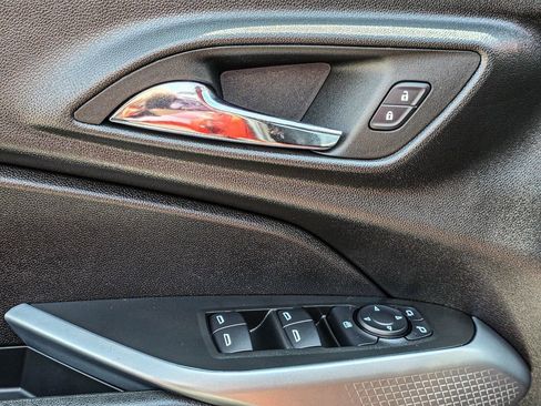 Used 2024 Chevrolet Trax LS w/ LS Convenience Package image 12