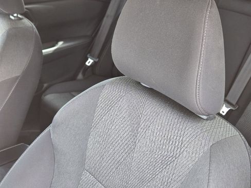 Used 2025 Nissan Rogue SV image 19