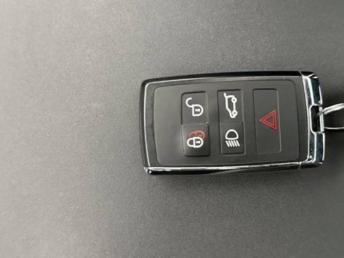 Used 2023 Land Rover Discovery Sport SE R-Dynamic image 26