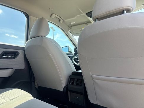 Certified 2023 Nissan Rogue SV FWD image 26