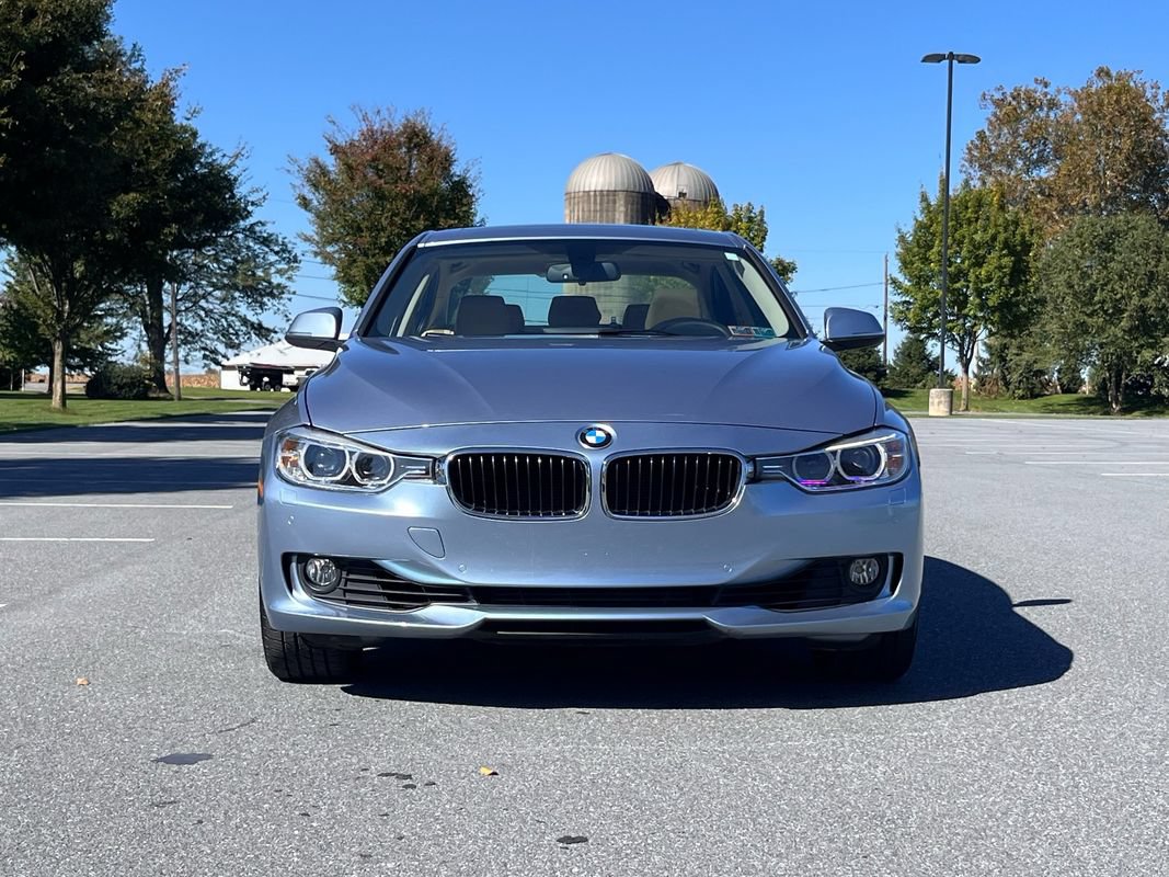 Used 2014 BMW 328i xDrive Sedan AWD/4WD image 2