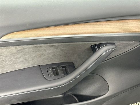 Used 2023 Tesla Model 3 Standard Range image 21