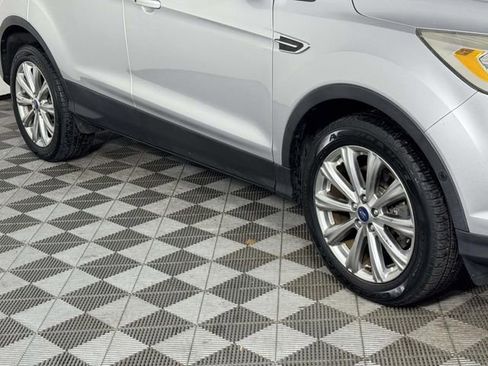 Used 2018 Ford Escape Titanium AWD/4WD image 12
