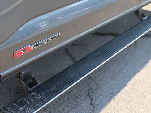 Used 2025 Ford F250 Platinum image 9