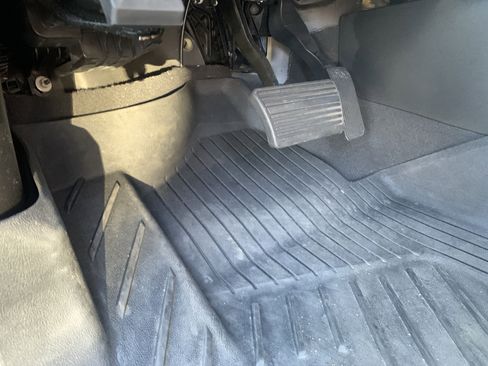 Used 2019 Cadillac Escalade ESV Luxury image 17