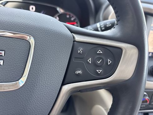 Used 2021 GMC Acadia Denali w/ Denali Technology Package image 33