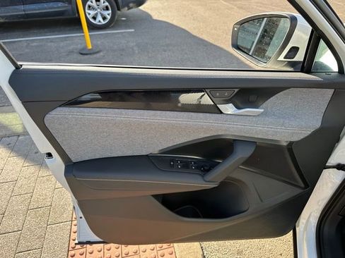 New 2026 Volkswagen Tiguan S image 10