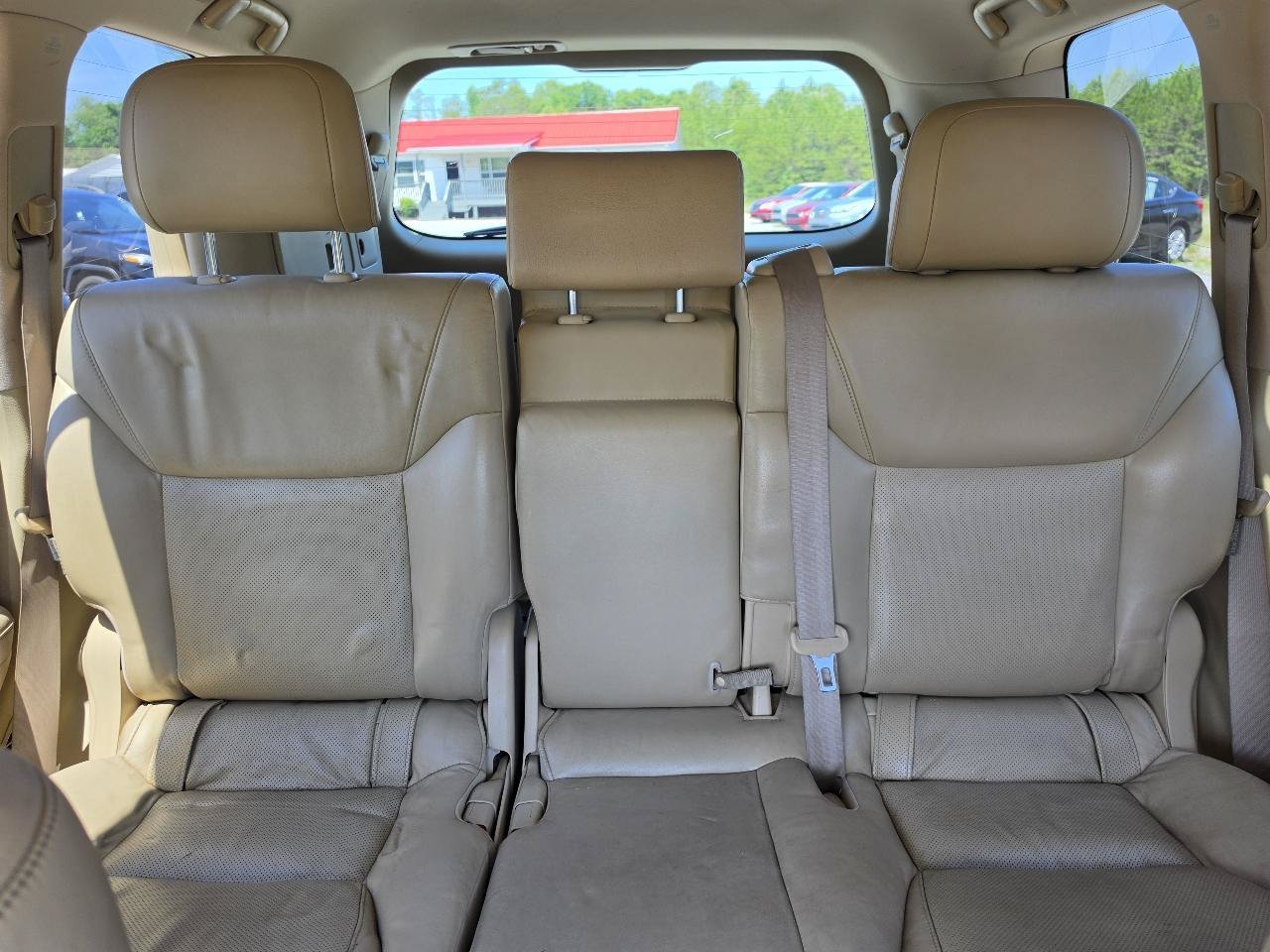 Used 2009 Lexus LX 570 4WD w/ Preferred Accessory Pkg image 9